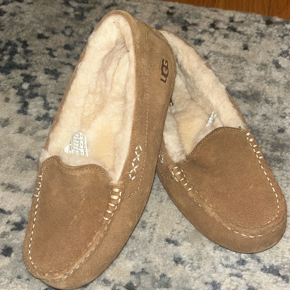 Women’s Ansley Uggs size 7